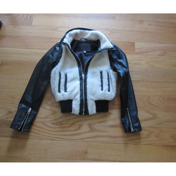 Blank Nyc Girls M Faux Leather & Sherpa Jacket w Zippered Sleeves & Ribbed Hem